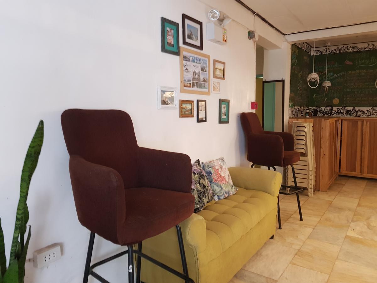 Go Surfari House Hostel Baler Bagian luar foto